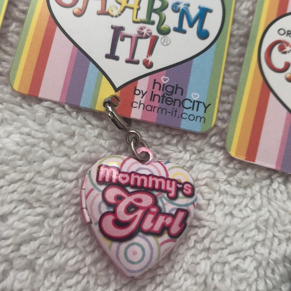 Charm it Charms (Mix & Match - 5 pieces) - Picture 3 of 8